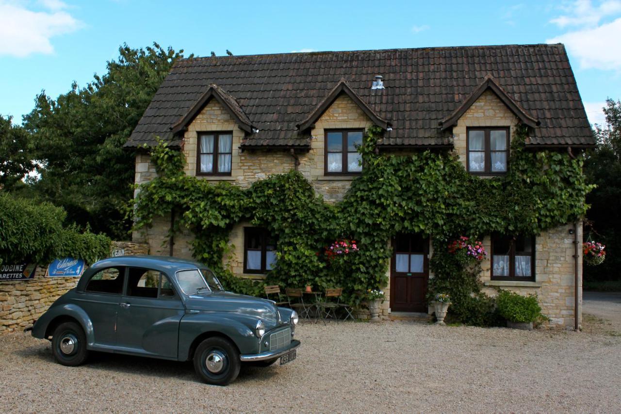 Fosse Farmhouse Holiday Cottages Chippenham  Luaran gambar