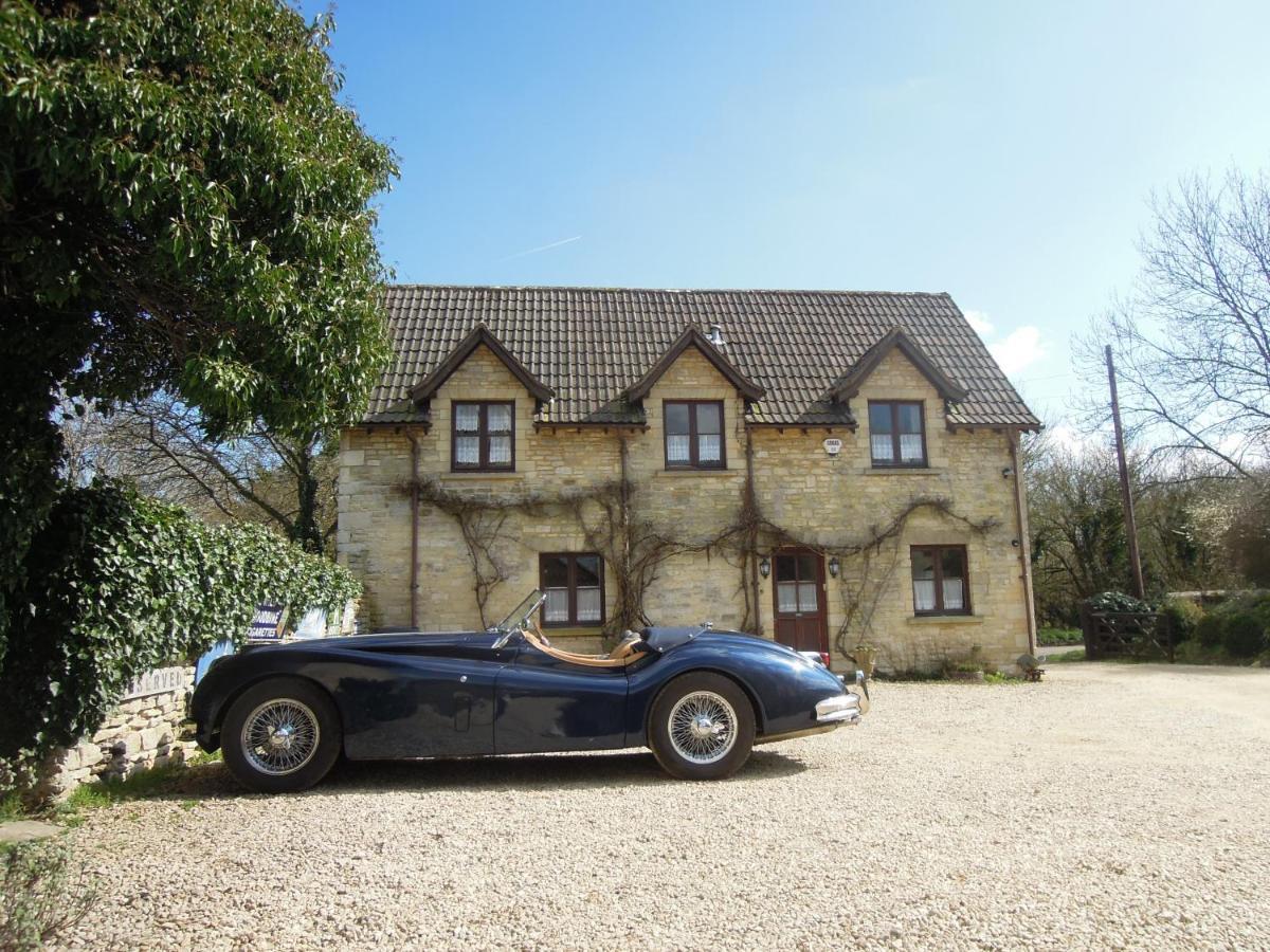 Fosse Farmhouse Holiday Cottages Chippenham  Luaran gambar