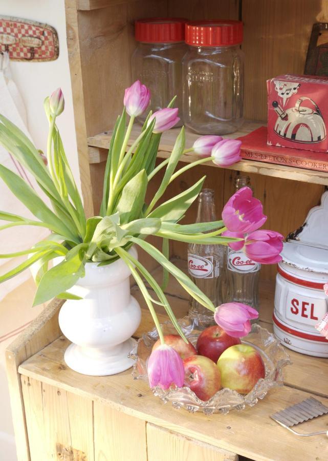 Fosse Farmhouse Holiday Cottages Chippenham  Luaran gambar