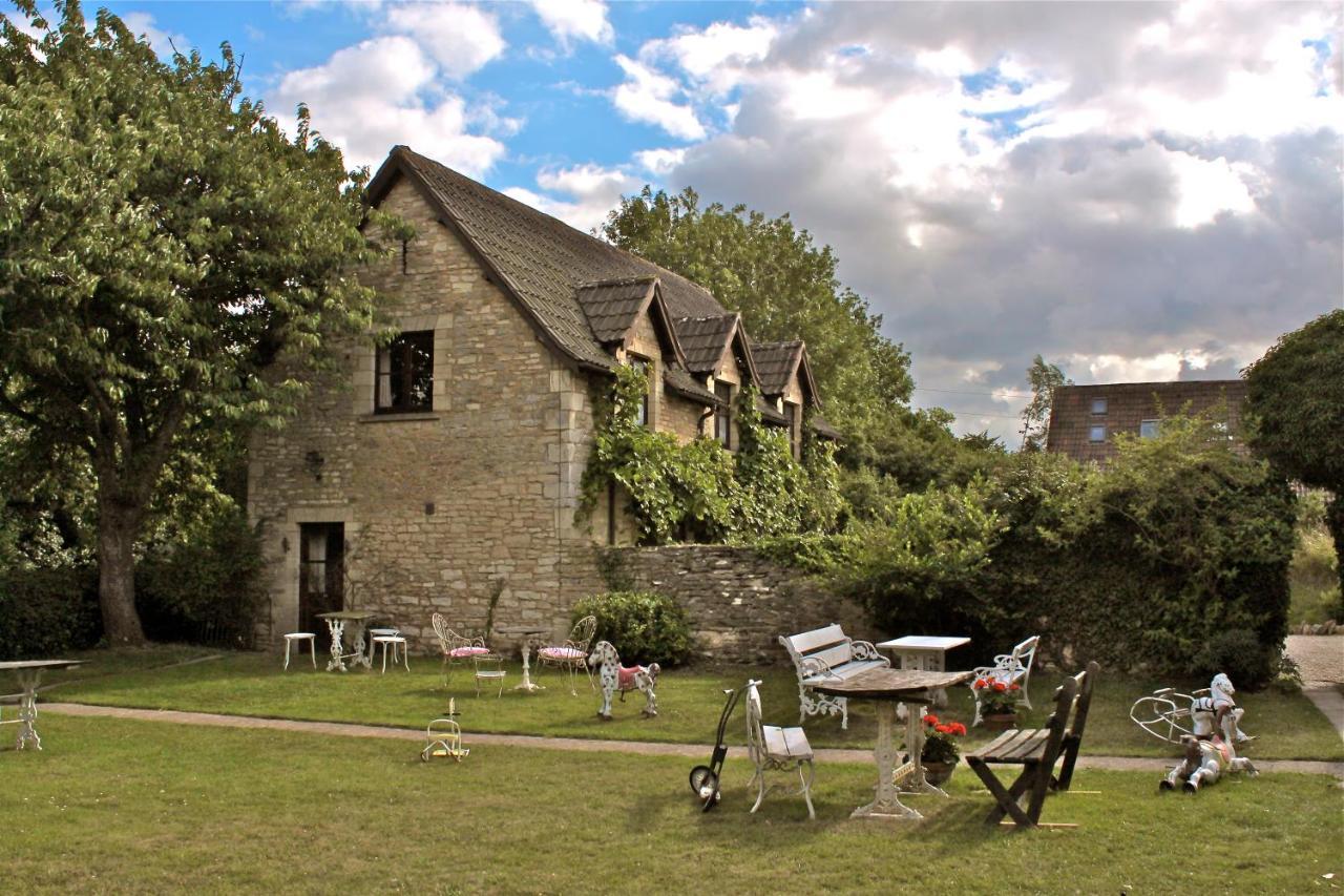 Fosse Farmhouse Holiday Cottages Chippenham  Luaran gambar