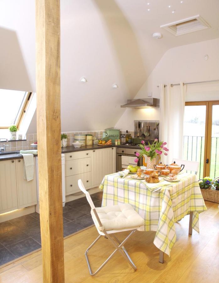 Fosse Farmhouse Holiday Cottages Chippenham  Luaran gambar