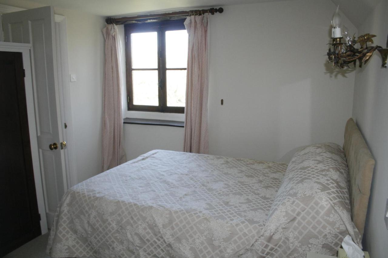 Fosse Farmhouse Holiday Cottages Chippenham  Luaran gambar