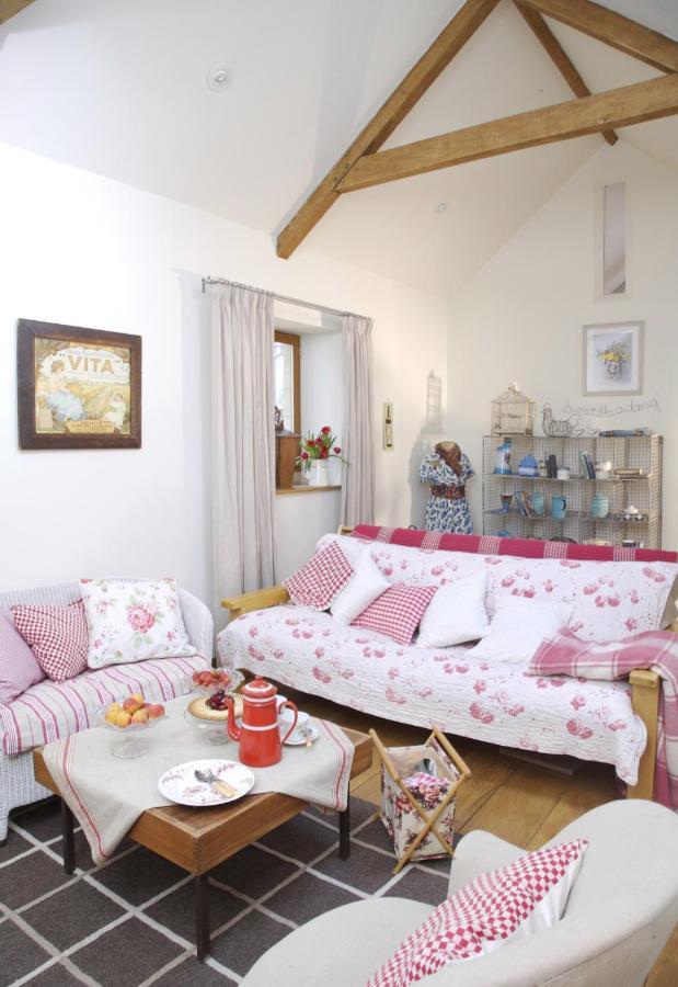 Fosse Farmhouse Holiday Cottages Chippenham  Luaran gambar